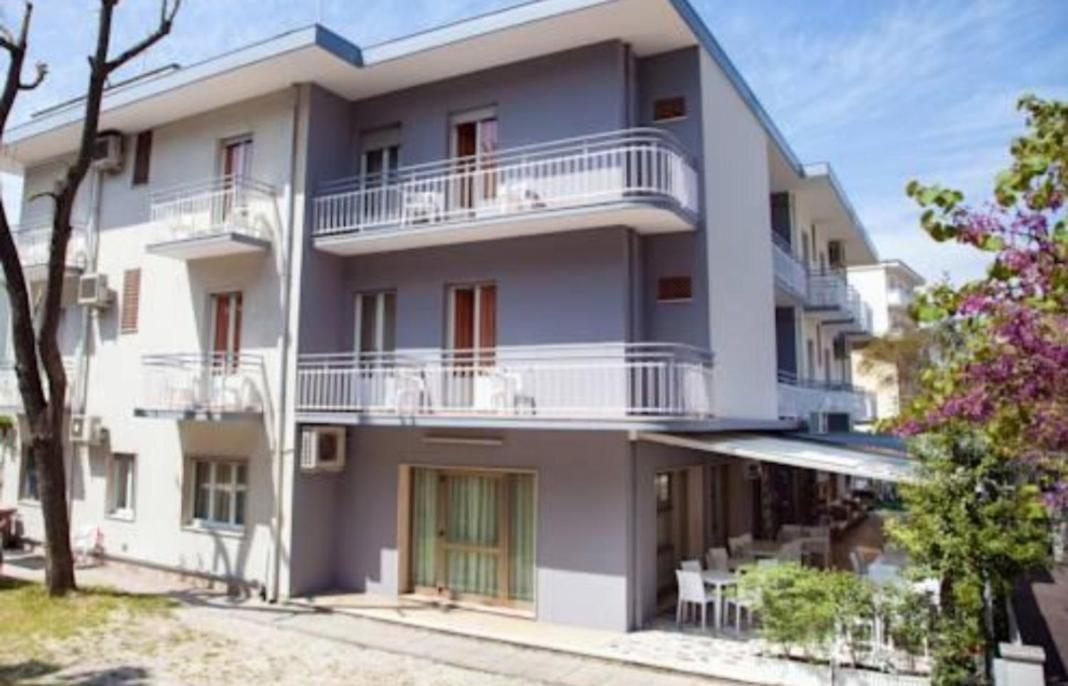 Hotel Astoria Риччоне Экстерьер фото