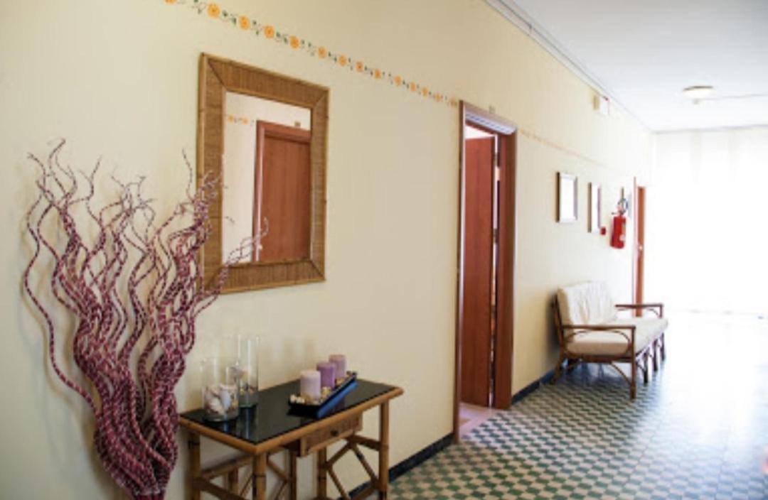 Hotel Astoria Риччоне Экстерьер фото