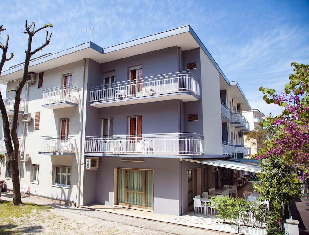 Hotel Astoria Риччоне Экстерьер фото